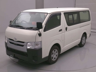 TOYOTA REGIUS VAN