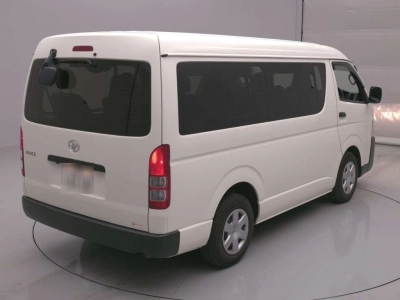 TOYOTA HIACE WAGON