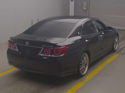 TOYOTA CROWN HYBRID