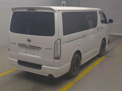 TOYOTA REGIUS VAN