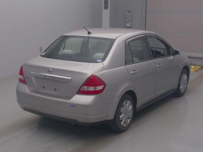 NISSAN TIIDA LATIO