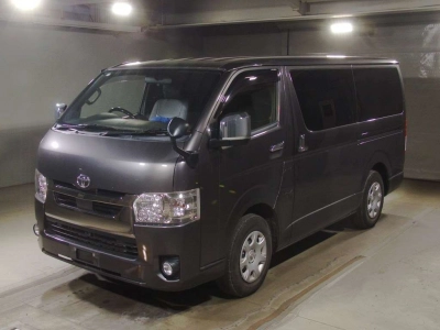 TOYOTA REGIUS VAN