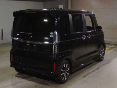 HONDA N BOX CUSTOM