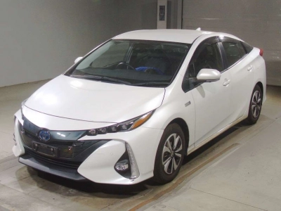 TOYOTA PRIUS PHV