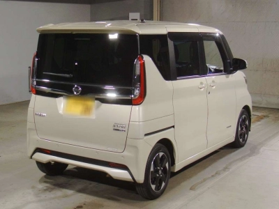 NISSAN ROOX