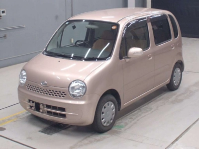 DAIHATSU MOVE LATTE