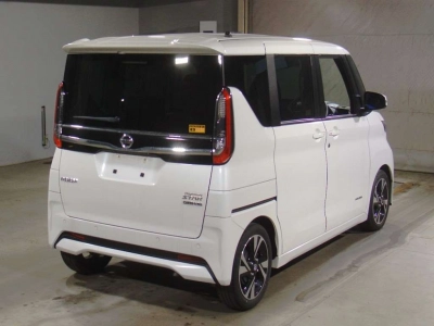 NISSAN ROOX