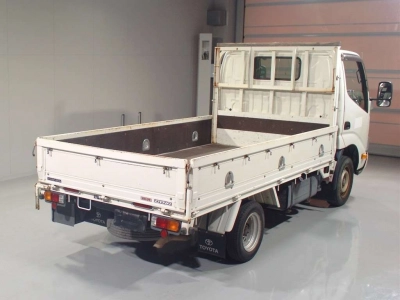 TOYOTA DYNA TRUCK