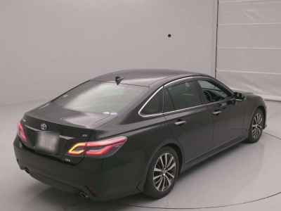 TOYOTA CROWN HYBRID