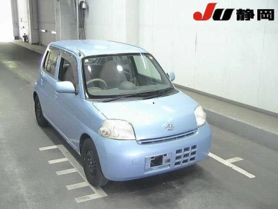 DAIHATSU ESSE