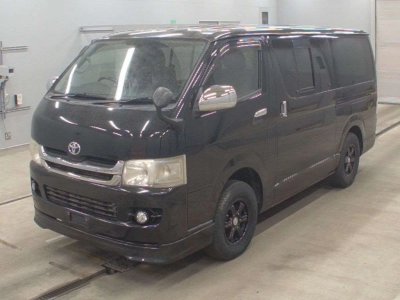 TOYOTA HIACE VAN