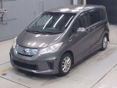 HONDA FREED HYBRID