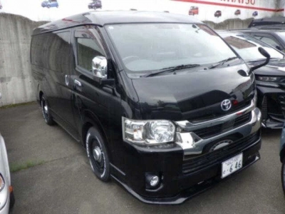 TOYOTA HIACE VAN