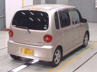 DAIHATSU MOVE LATTE