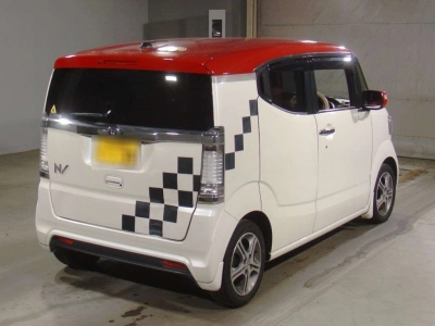 HONDA N-BOX SLASH