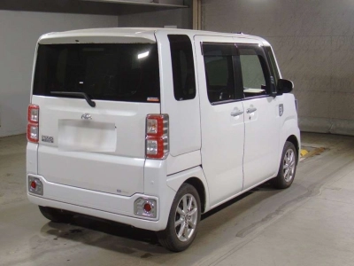 TOYOTA PIXIS MEGA