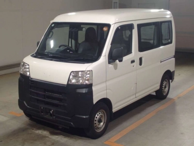 TOYOTA PIXIS VAN