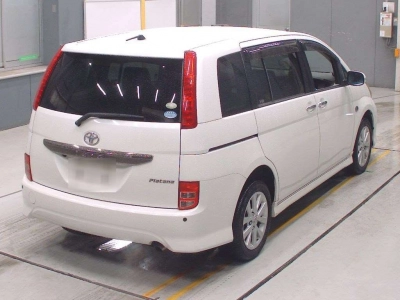 TOYOTA ISIS