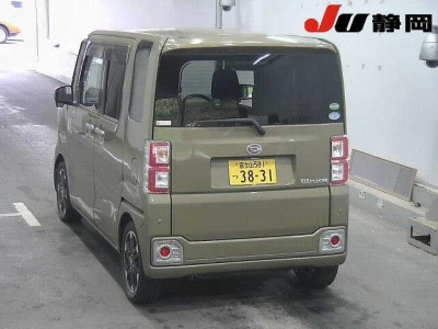 DAIHATSU WAKE