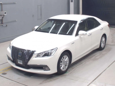 TOYOTA CROWN HYBRID