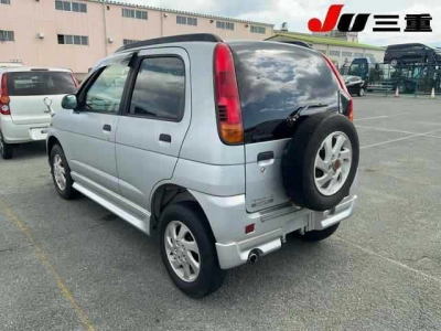 DAIHATSU TERIOS KID