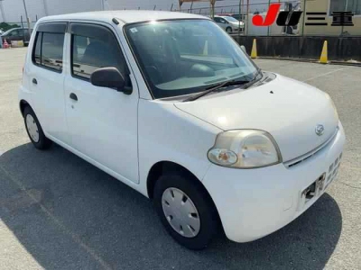 DAIHATSU ESSE