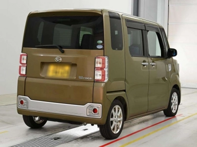 DAIHATSU WAKE