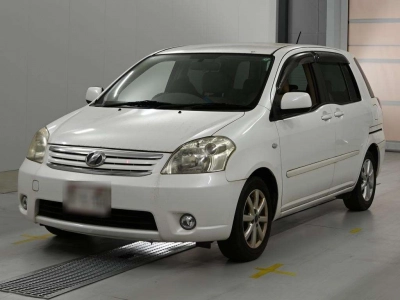 TOYOTA RAUM