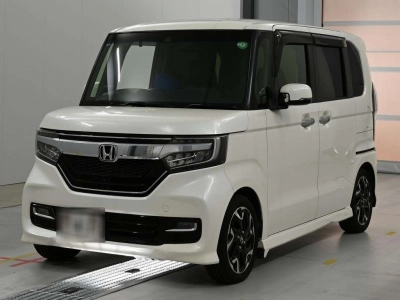 HONDA N BOX CUSTOM