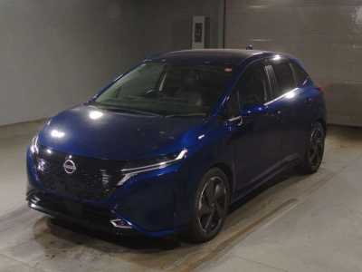 NISSAN AURA