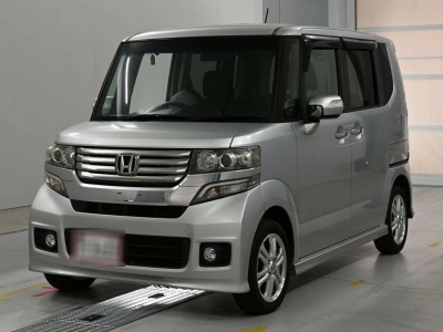 HONDA N BOX CUSTOM