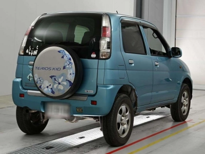 DAIHATSU TERIOS KID