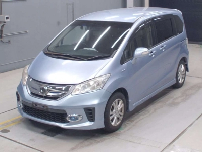 HONDA FREED HYBRID