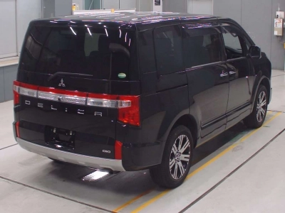 MITSUBISHI DELICA D:5
