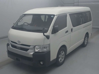 TOYOTA HIACE WAGON