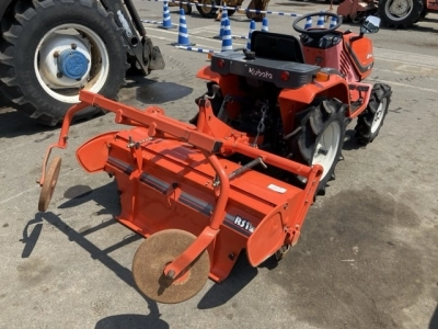 KUBOTA KUBOTA