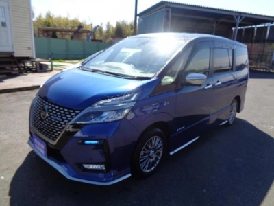NISSAN SERENA