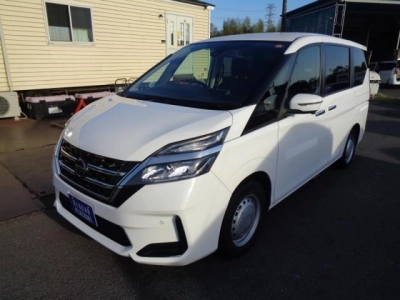 NISSAN SERENA