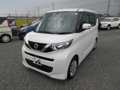 NISSAN ROOX