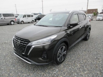 NISSAN KICKS
