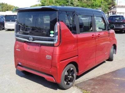 NISSAN ROOX