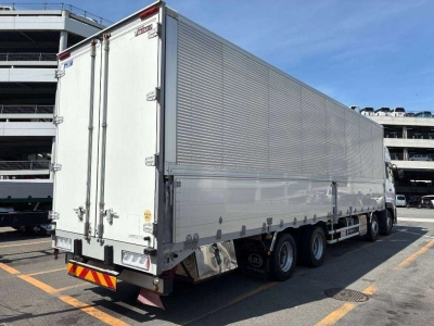 NISSAN DIESEL (UD) QUON