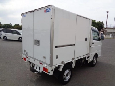 NISSAN NT100 CLIPPER