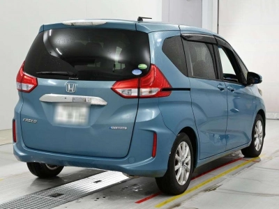 HONDA FREED HYBRID