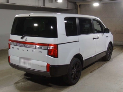 MITSUBISHI DELICA D:5