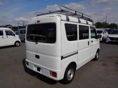 NISSAN CLIPPER VAN