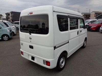 NISSAN CLIPPER VAN