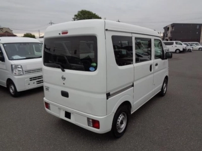 NISSAN CLIPPER VAN
