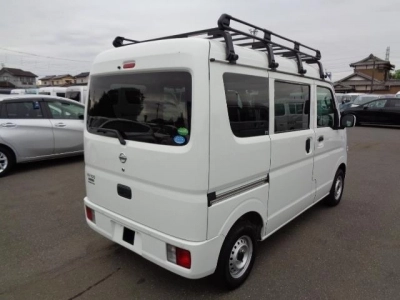 NISSAN CLIPPER VAN