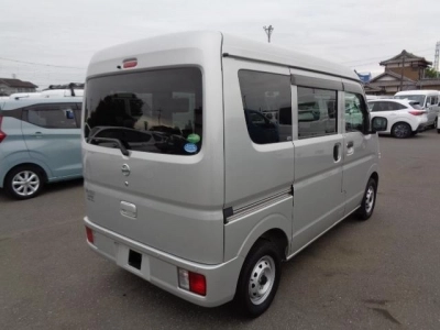 NISSAN CLIPPER VAN